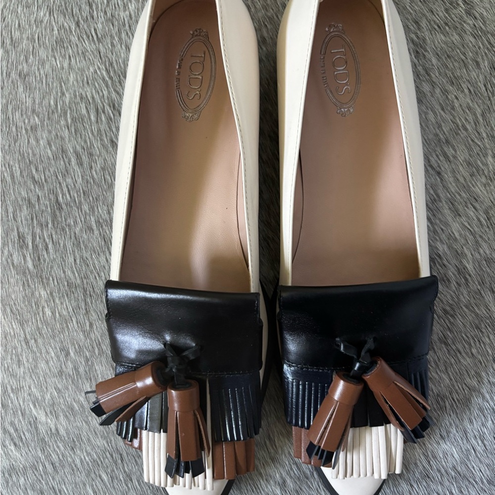 TOD'S Two-Tone Cream, Black & Brown Tassel Loafers
